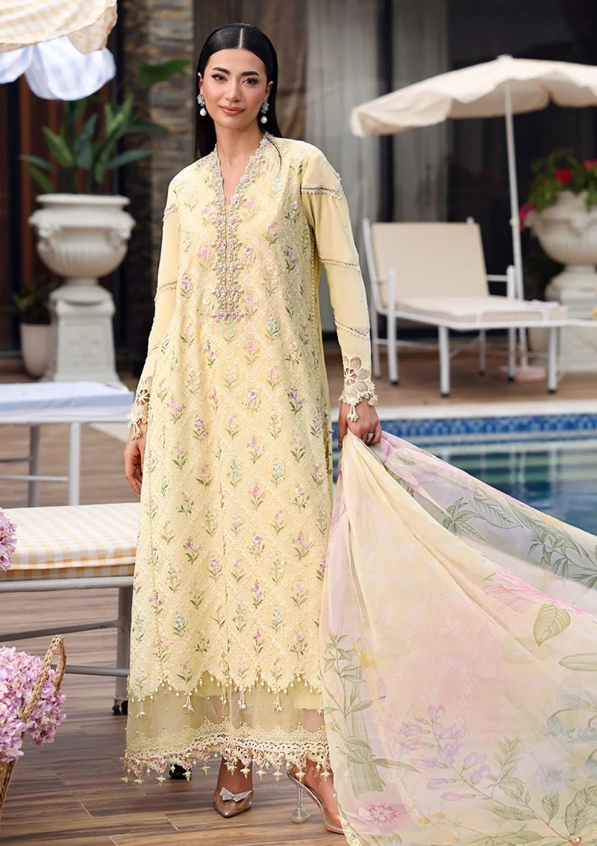 MARIA.B - 3PC Luxury Lawn Embroidered Suit