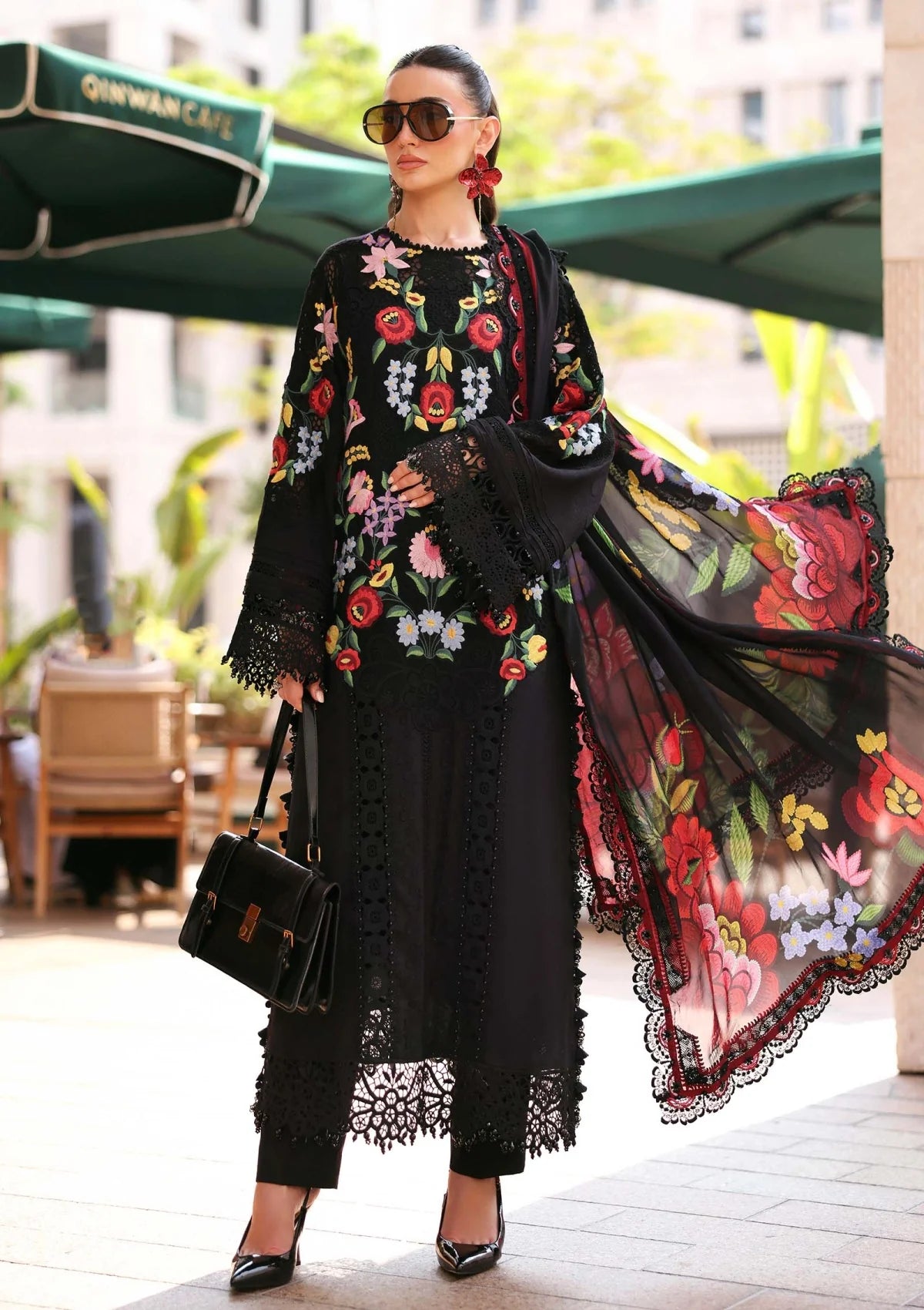 Maria.B - 3PC Luxury Lawn Embroidered Suit Cod-