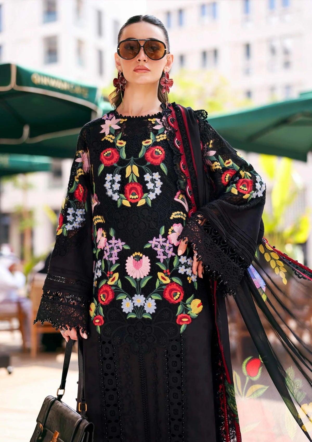 Maria.B - 3PC Luxury Lawn Embroidered Suit Cod-